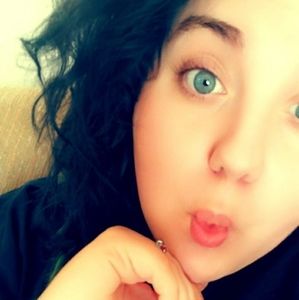 Meet your Posher, Rebecca